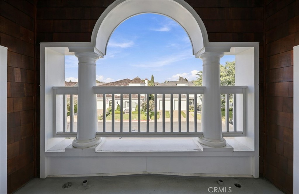 1 Cape Danbury