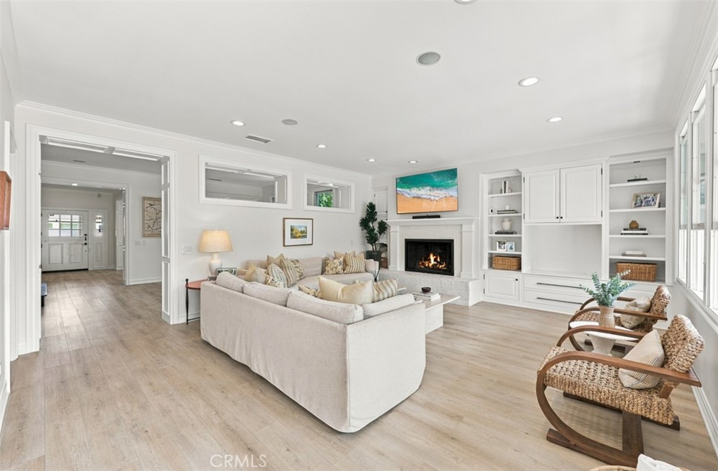 1 Cape Danbury