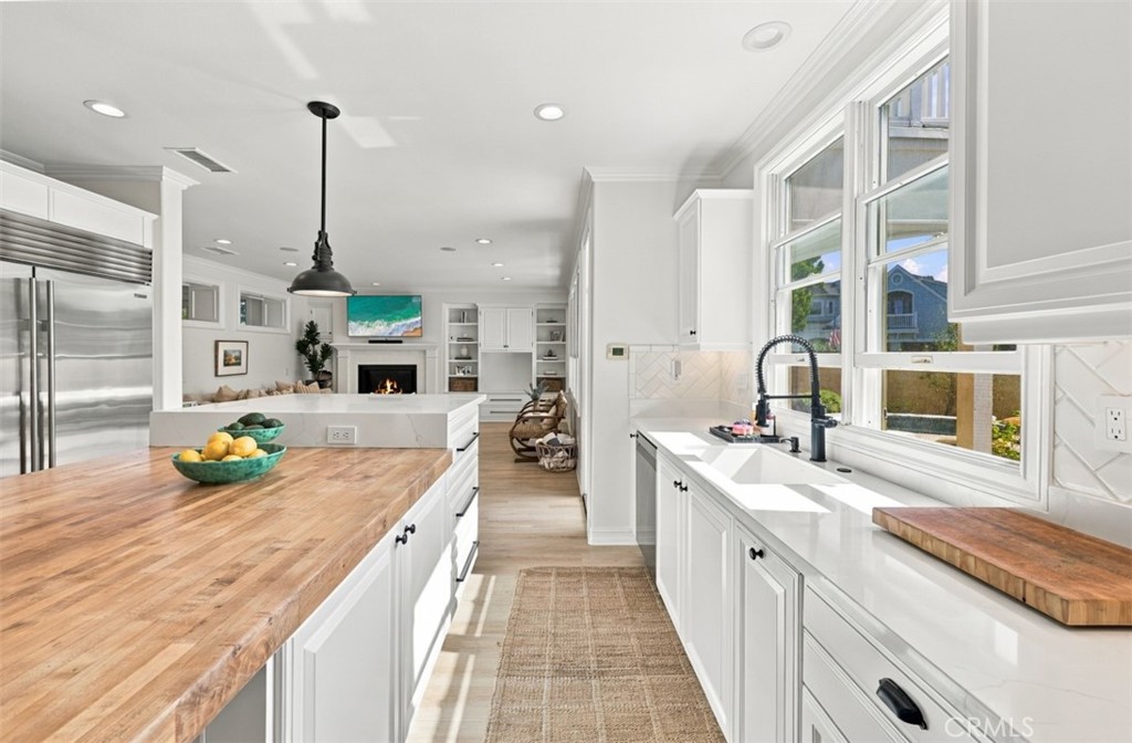 1 Cape Danbury
