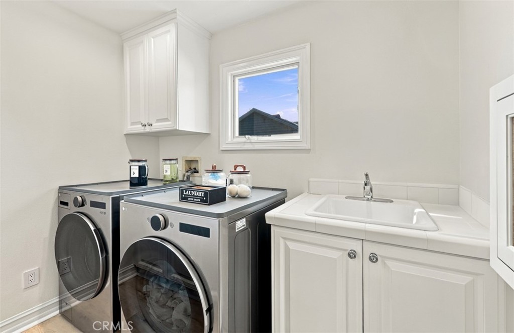 1 Cape Danbury