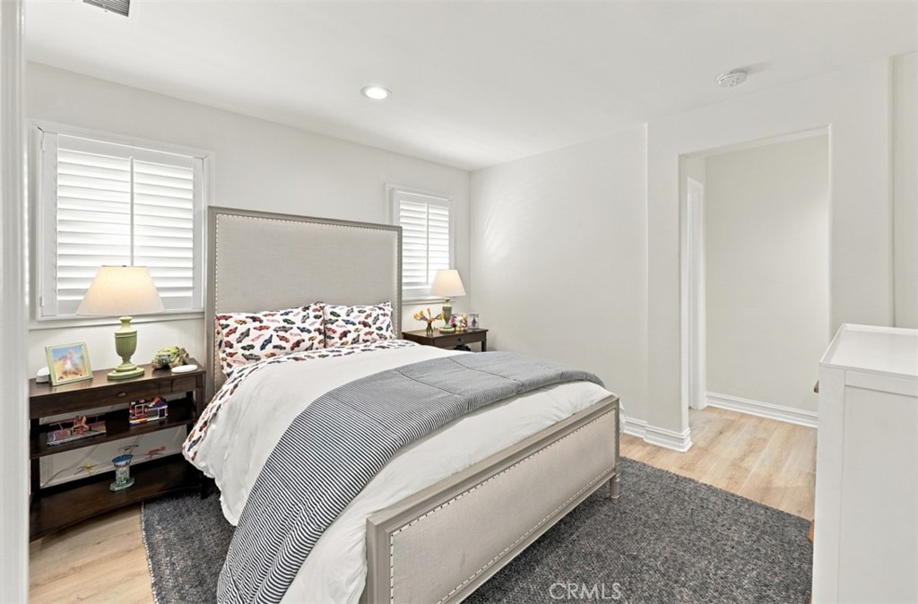 1 Cape Danbury