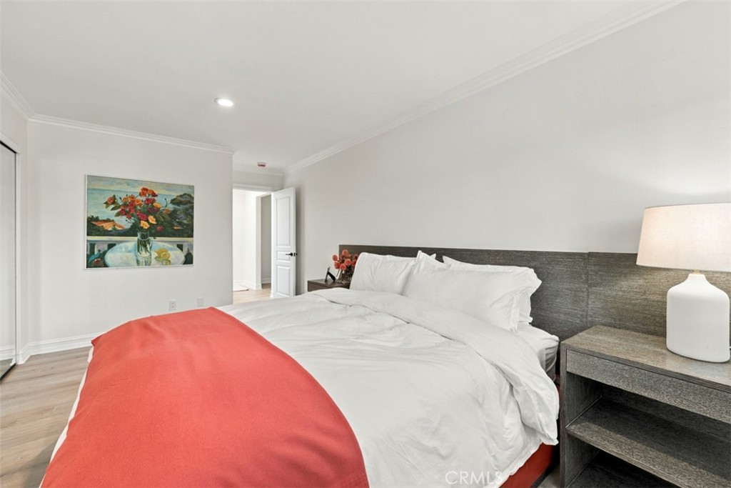 1 Cape Danbury