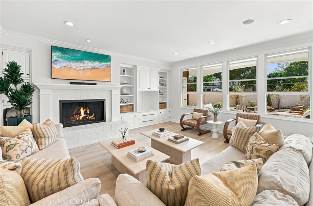 1 Cape Danbury