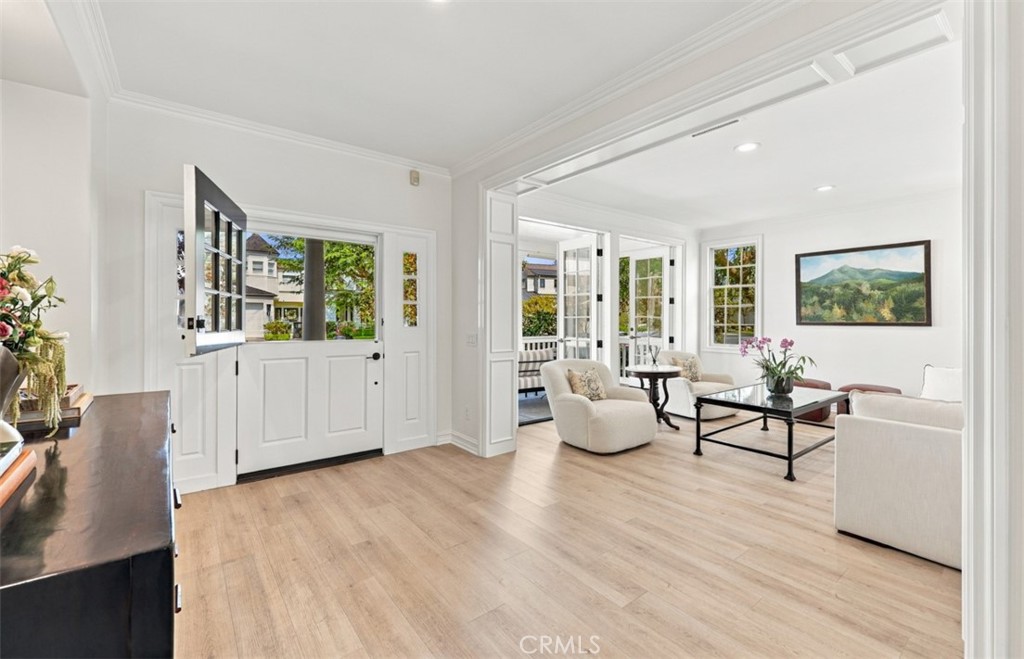 1 Cape Danbury
