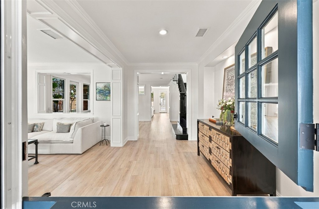 1 Cape Danbury