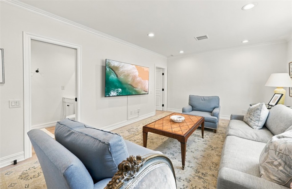 1 Cape Danbury