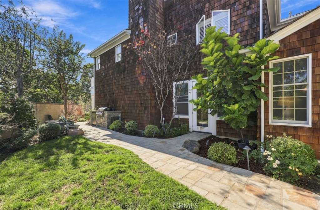 1 Cape Danbury