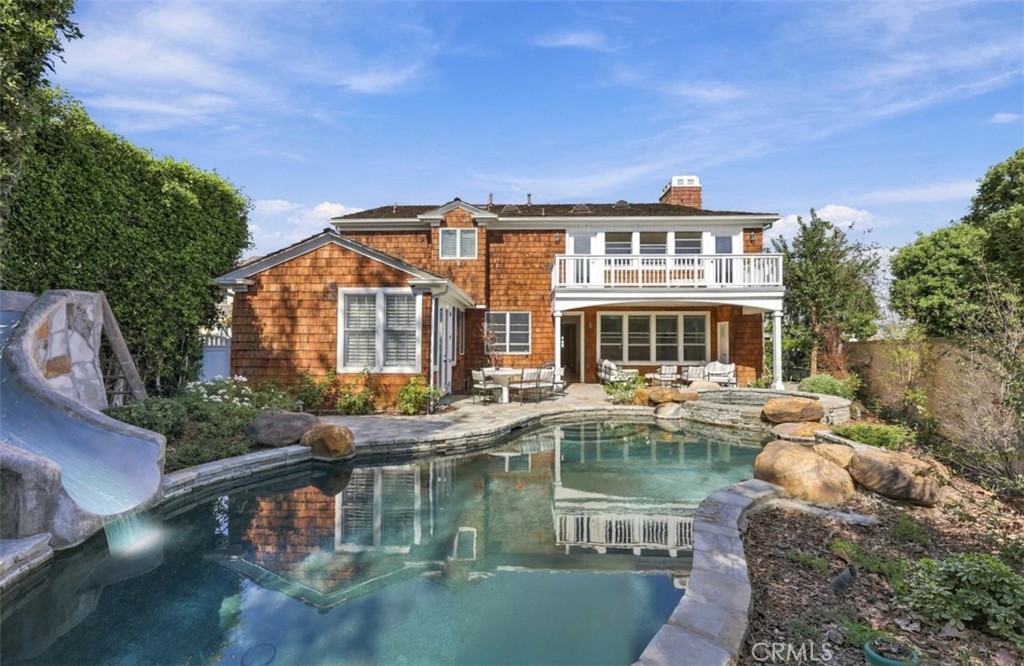 1 Cape Danbury