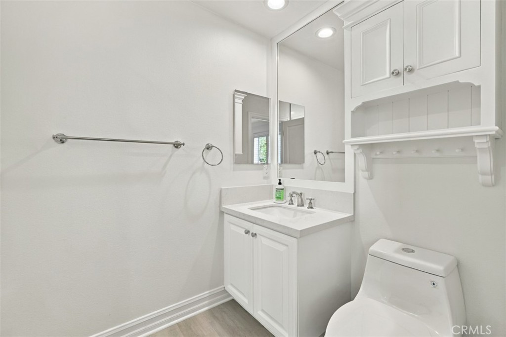 1 Cape Danbury