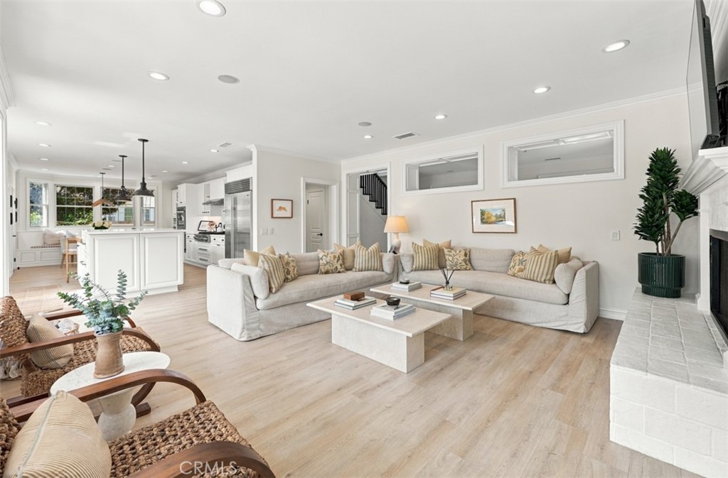 1 Cape Danbury