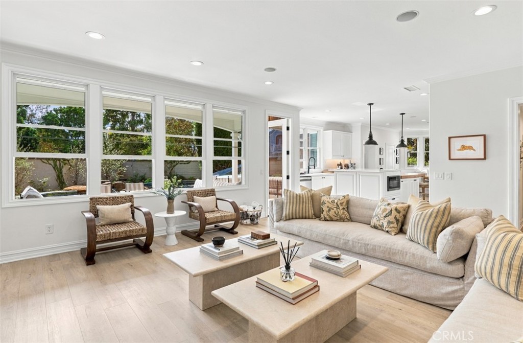 1 Cape Danbury