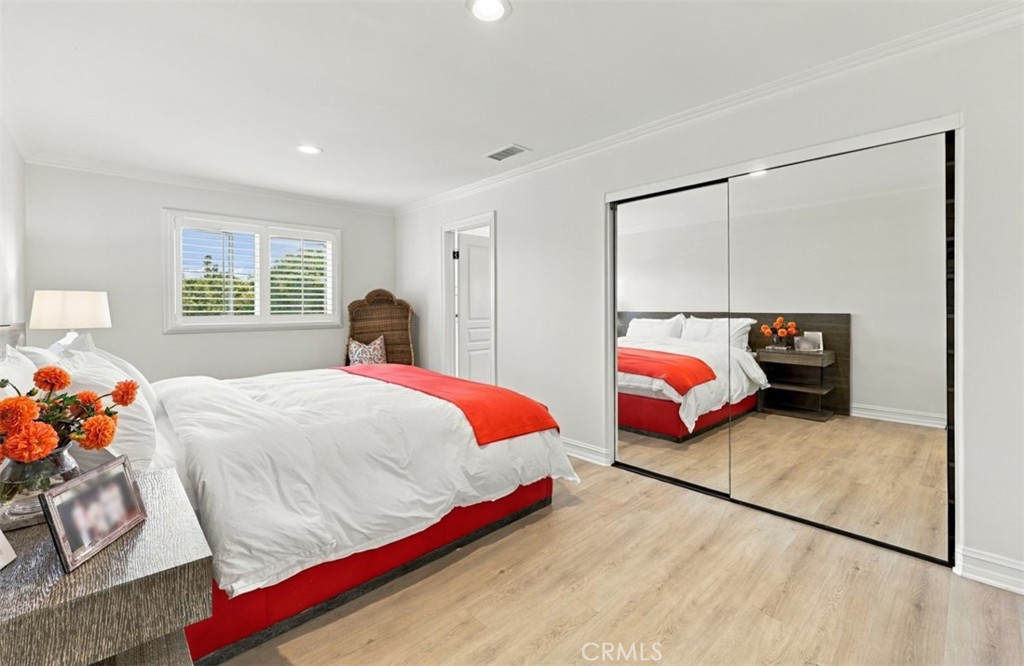 1 Cape Danbury