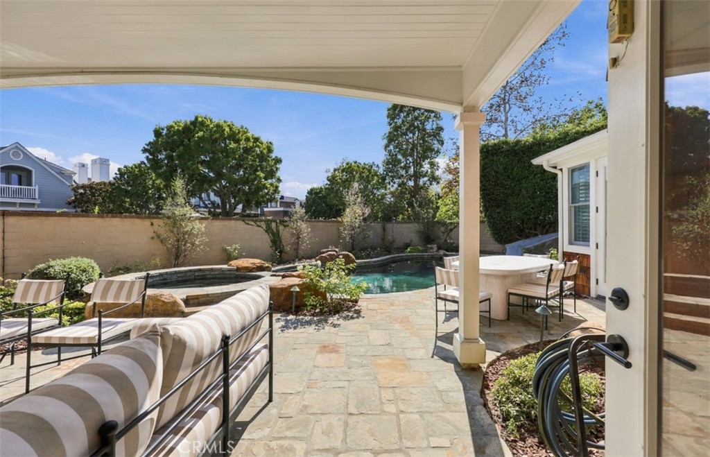 1 Cape Danbury