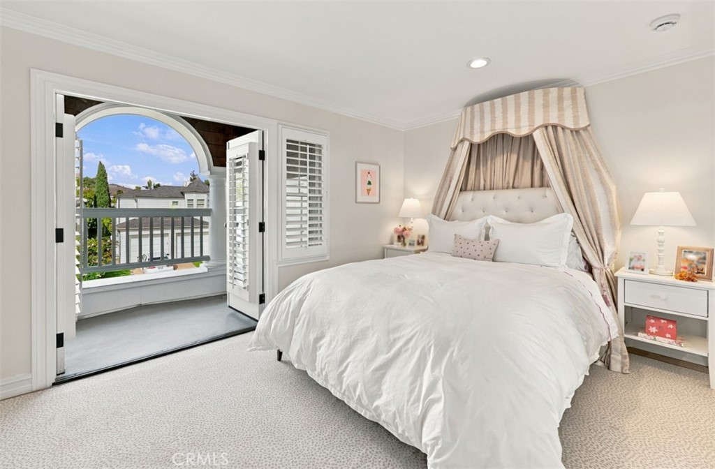 1 Cape Danbury