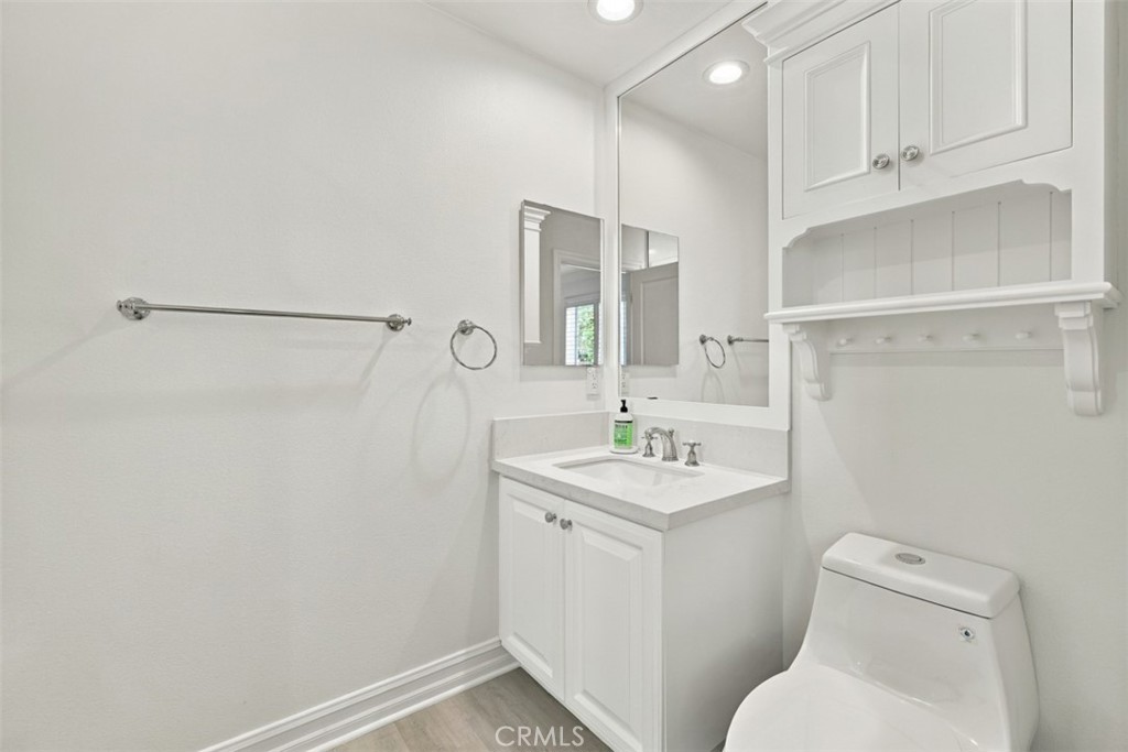 1 Cape Danbury