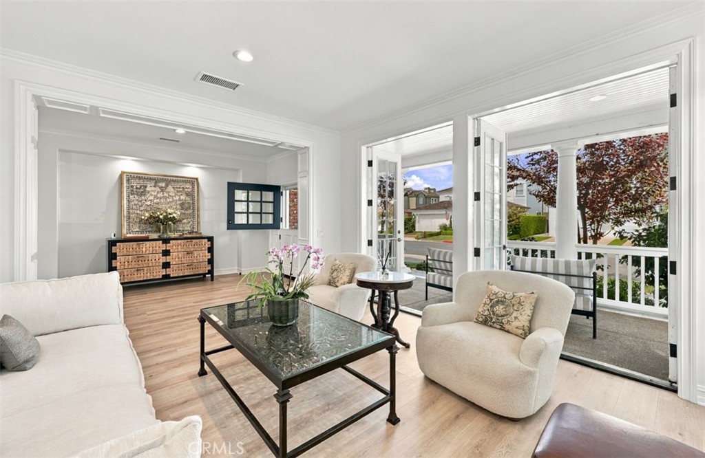 1 Cape Danbury