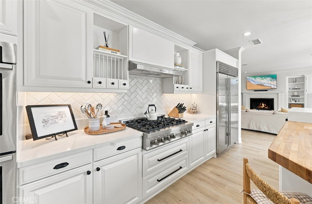 1 Cape Danbury