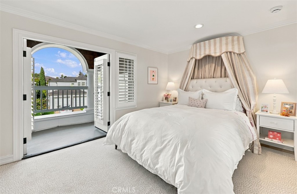 1 Cape Danbury