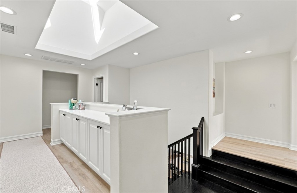1 Cape Danbury