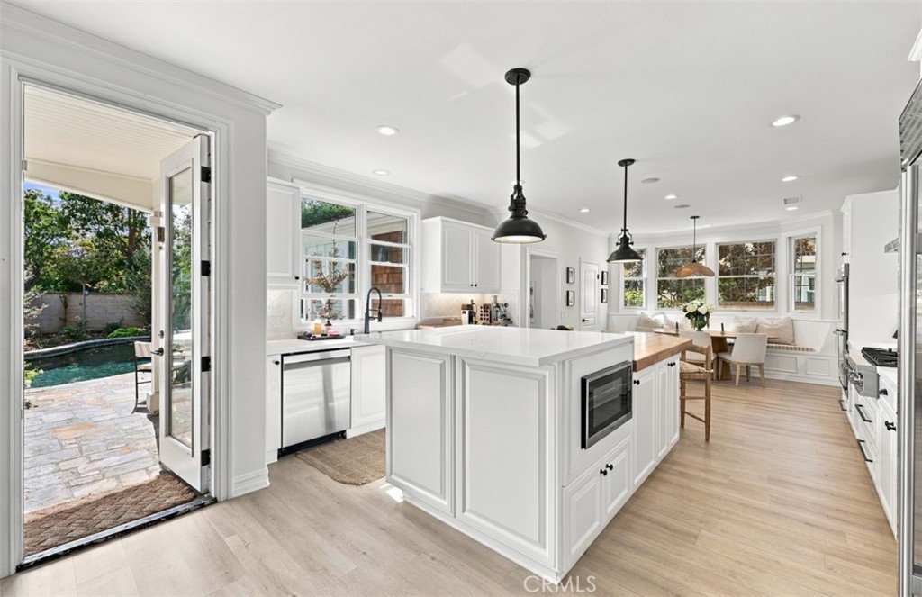 1 Cape Danbury