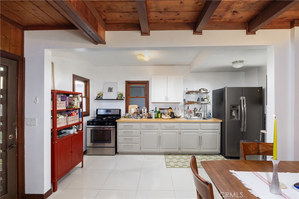 387 Coronado