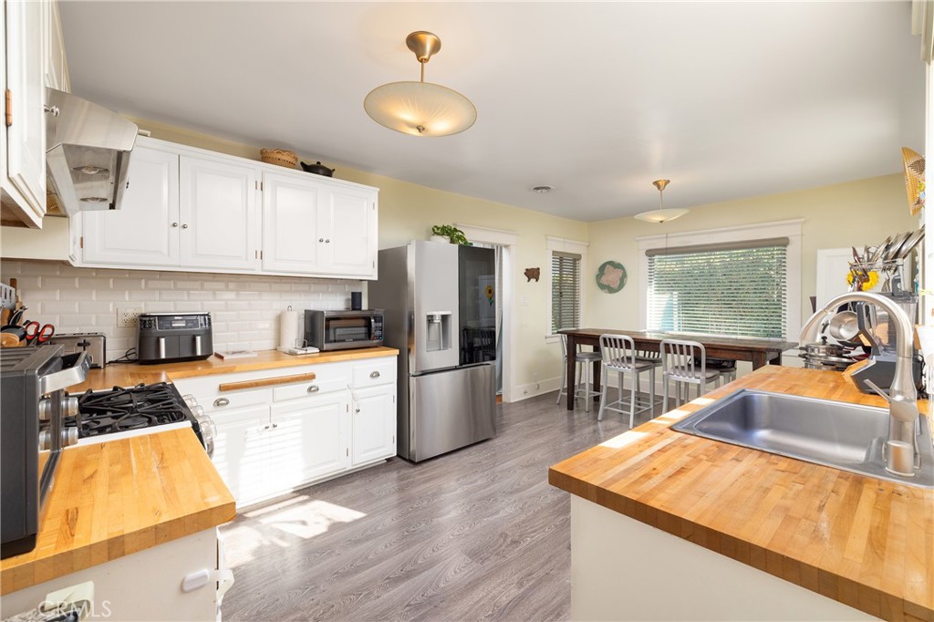 387 Coronado