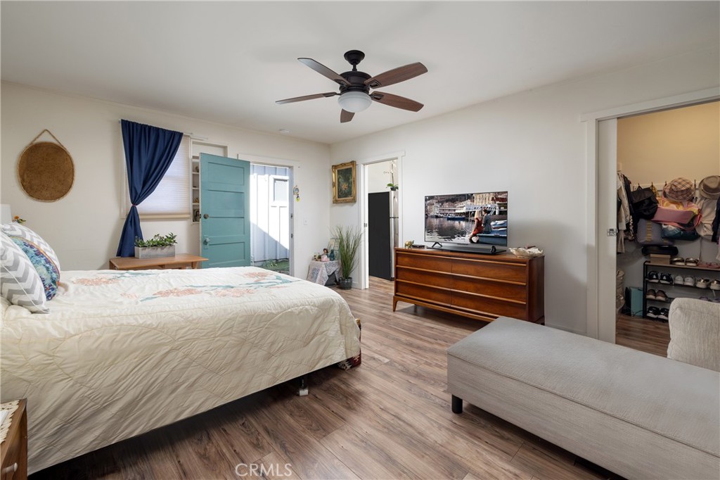 387 Coronado