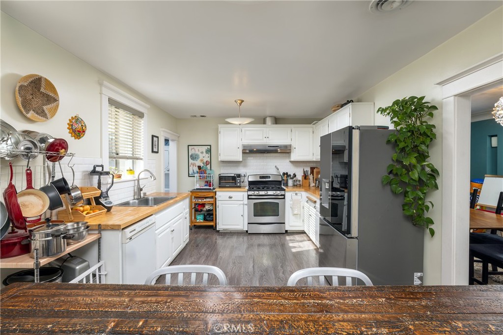 387 Coronado