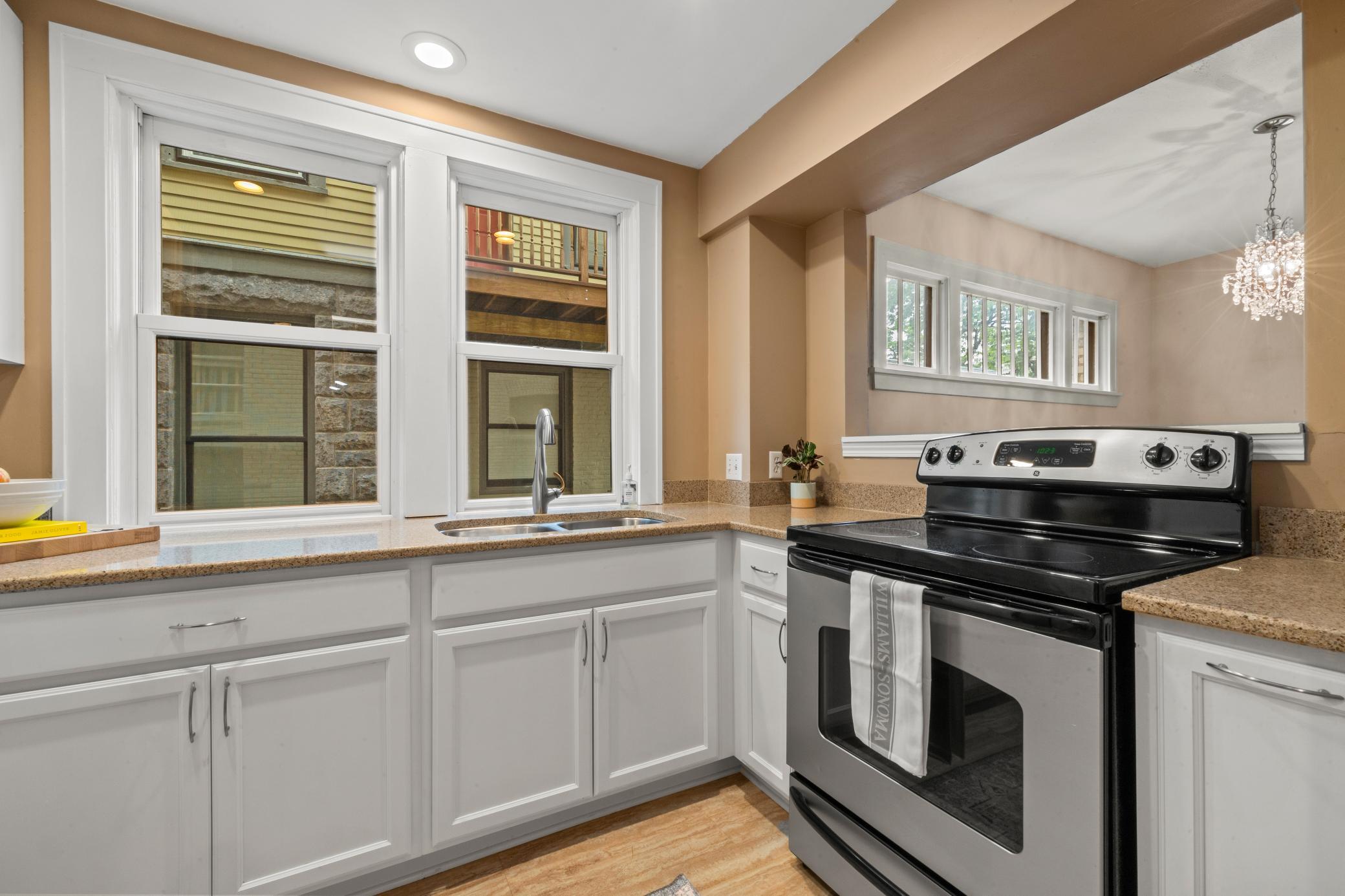713 Portland Avenue Unit: 102