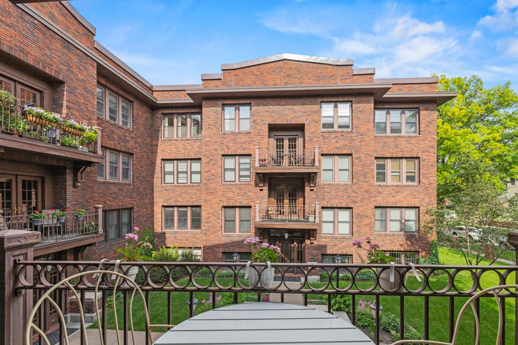 713 Portland Avenue Unit: 102
