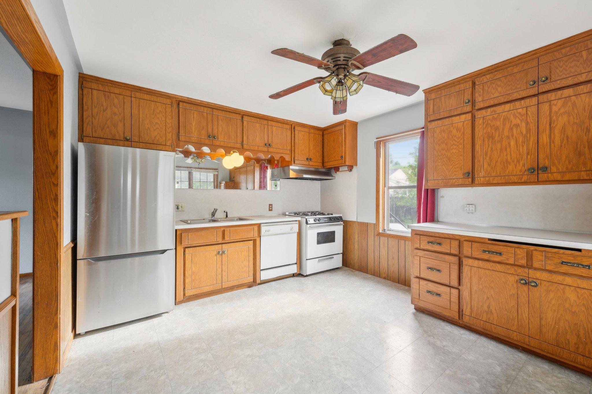 4655 Upland Crest NE