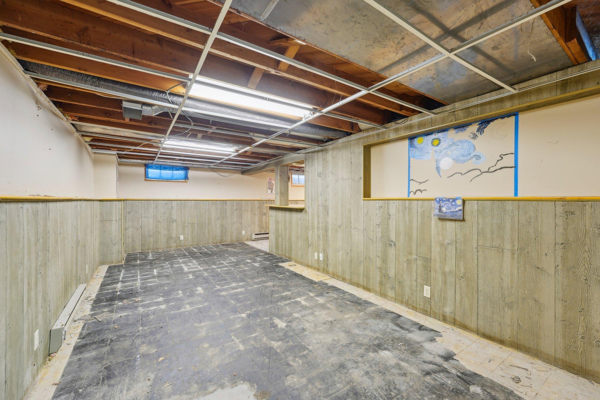 4655 Upland Crest NE