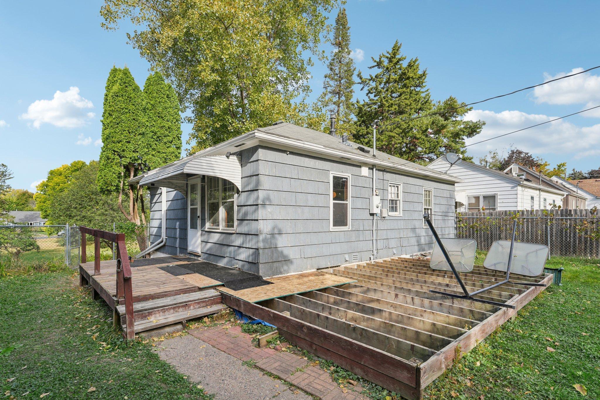 4655 Upland Crest NE