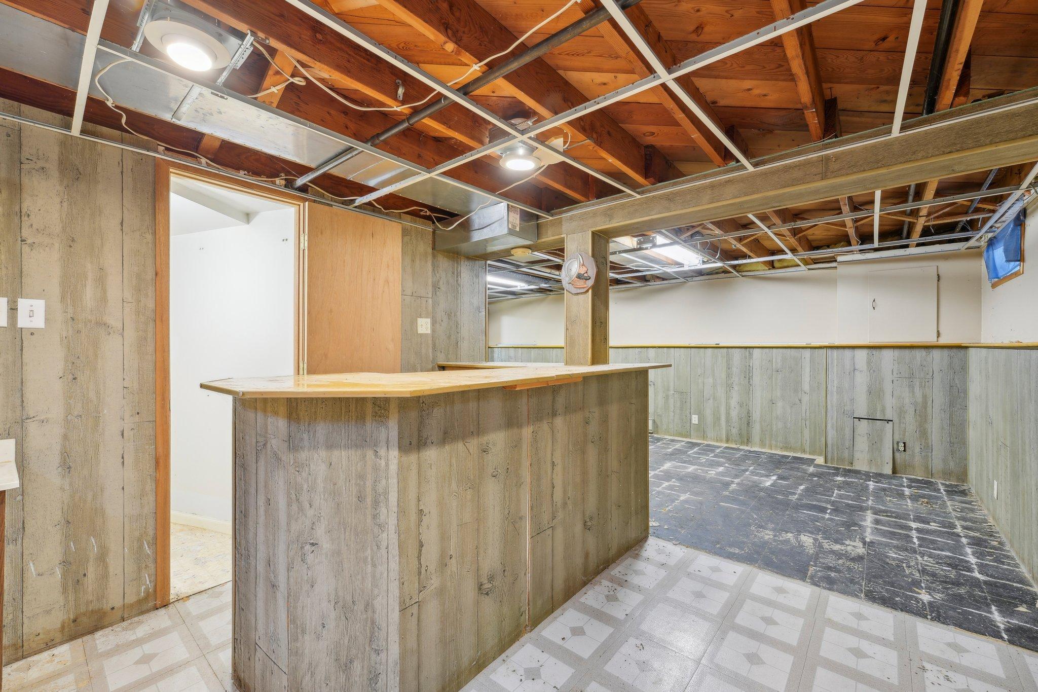 4655 Upland Crest NE