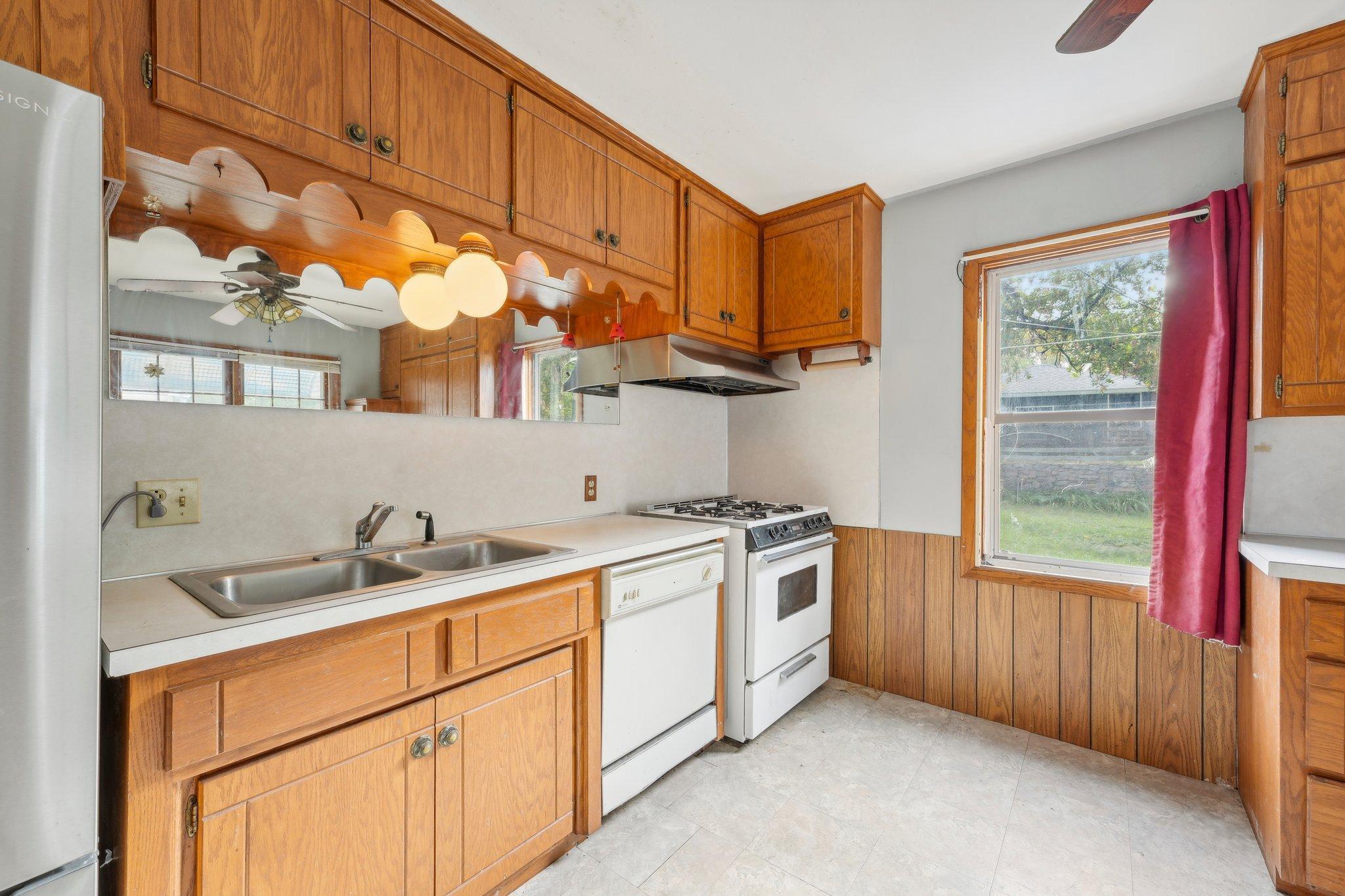 4655 Upland Crest NE