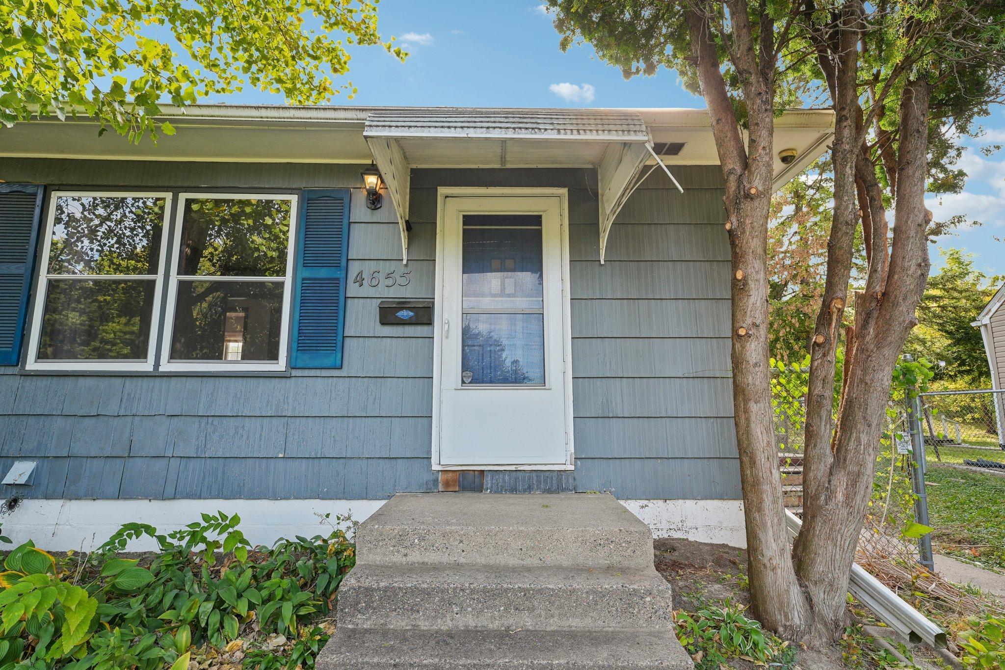 4655 Upland Crest NE