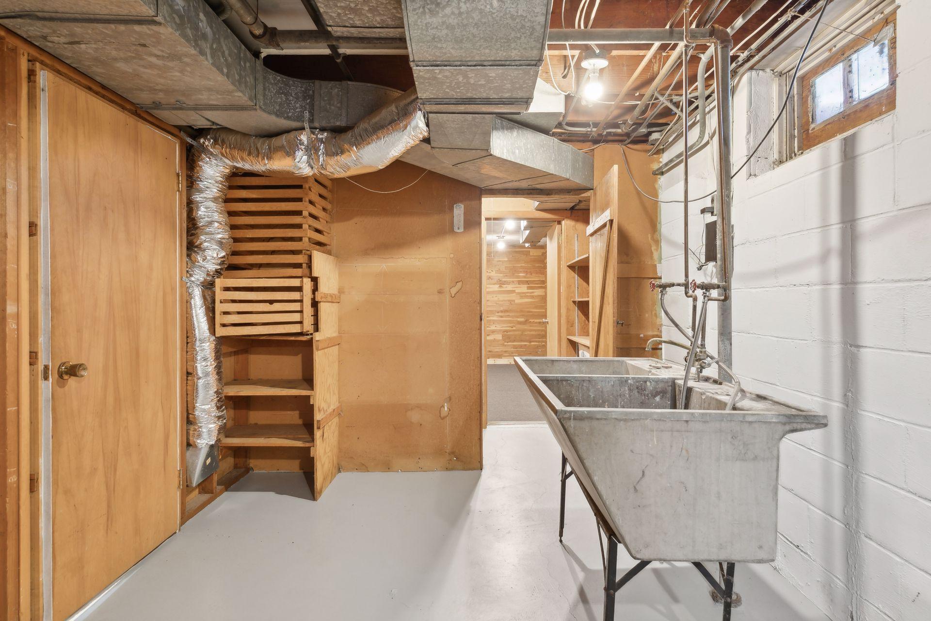 1677 Montreal Avenue