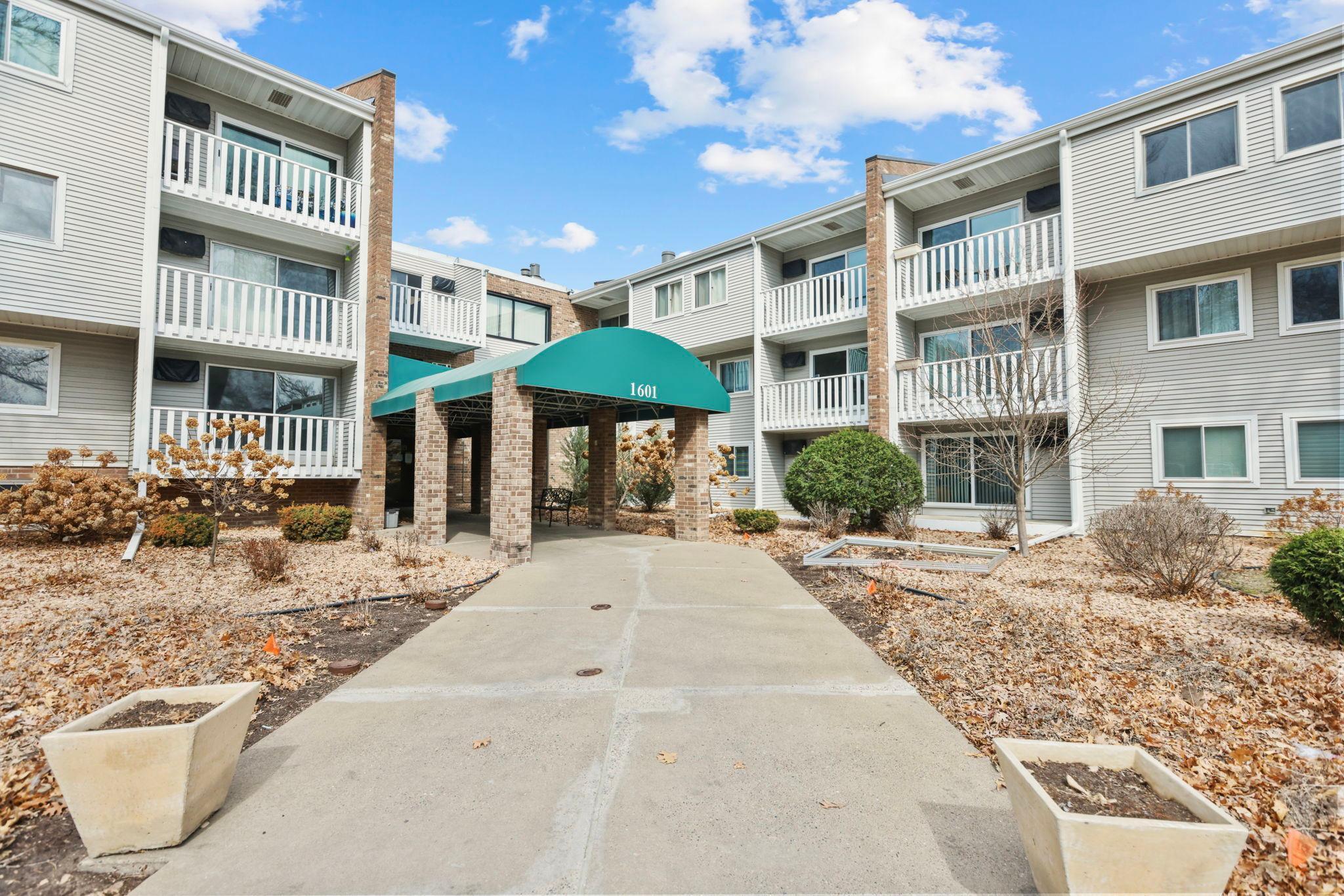 1601 N Innsbruck Drive Unit: 353