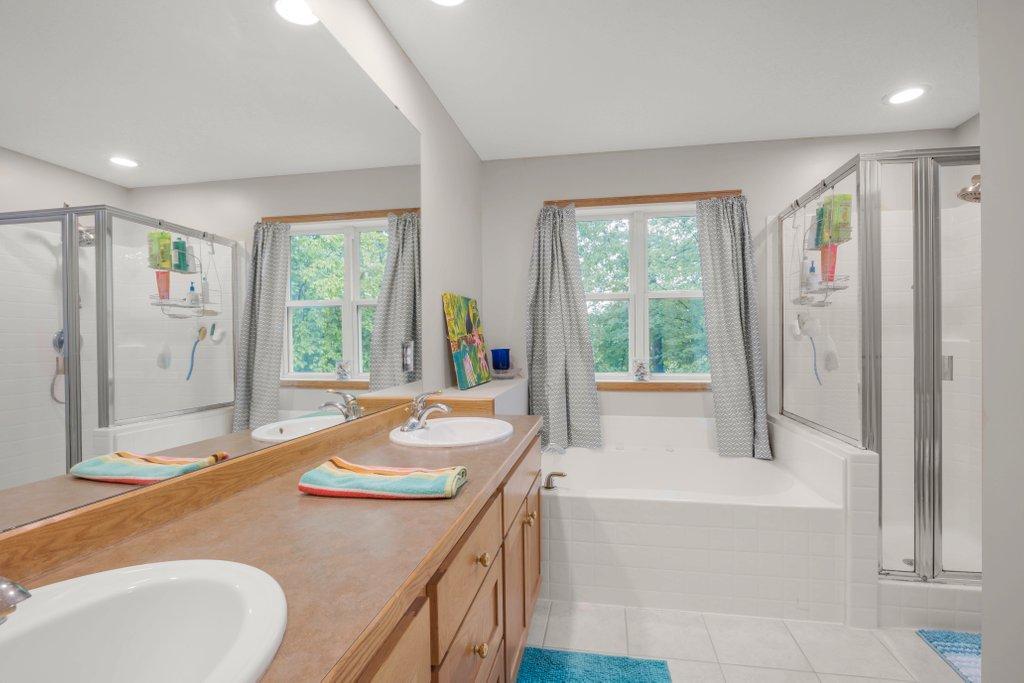 10426 Hidden Oaks Lane N