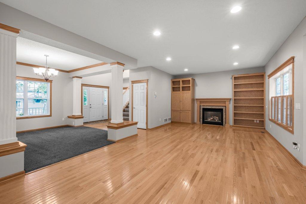 10426 Hidden Oaks Lane N