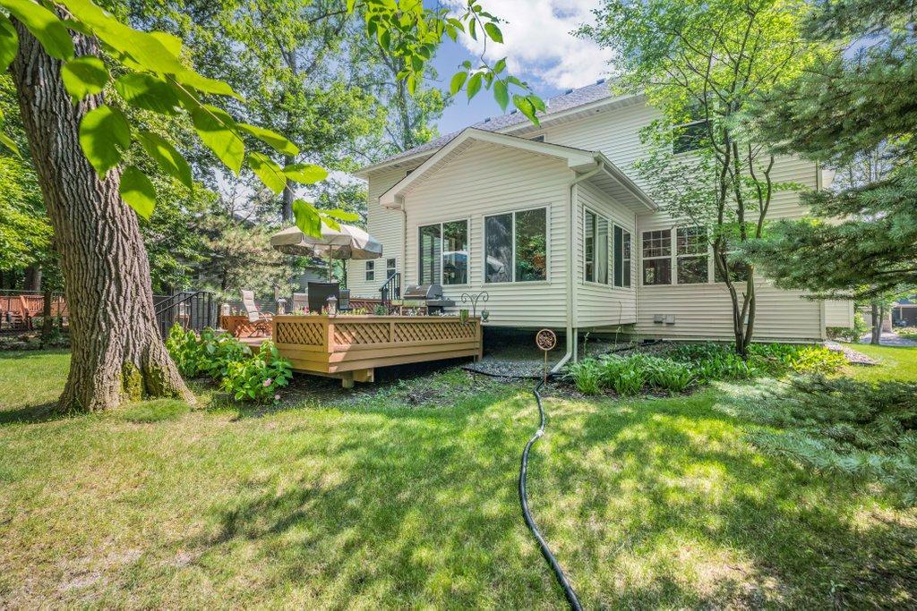 10426 Hidden Oaks Lane N