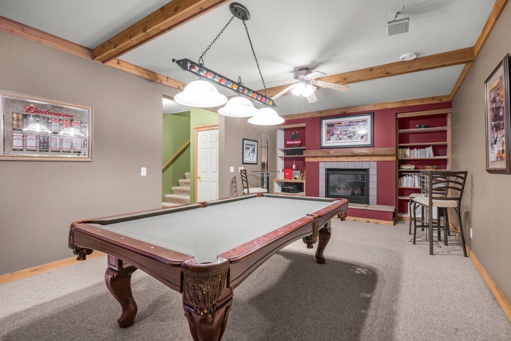 10426 Hidden Oaks Lane N