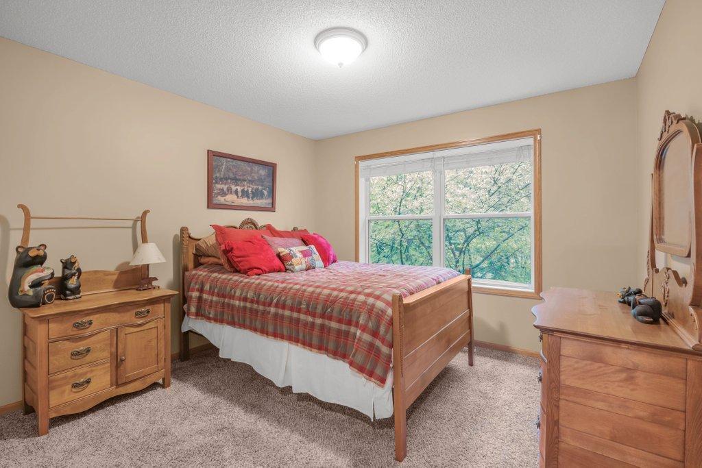 10426 Hidden Oaks Lane N