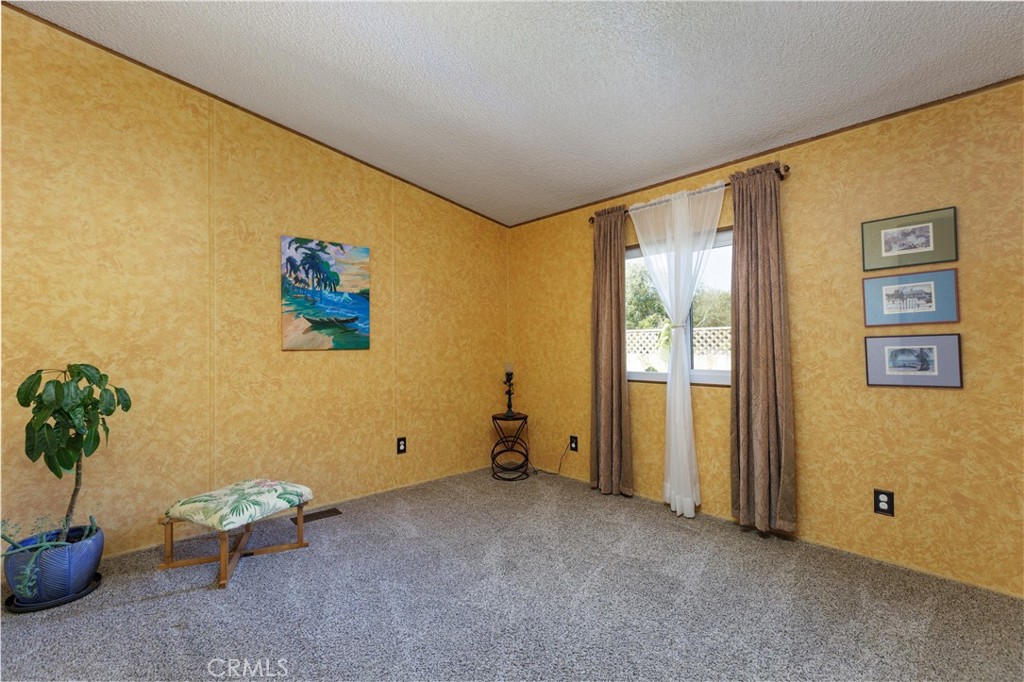 2400 Cienaga Street 33