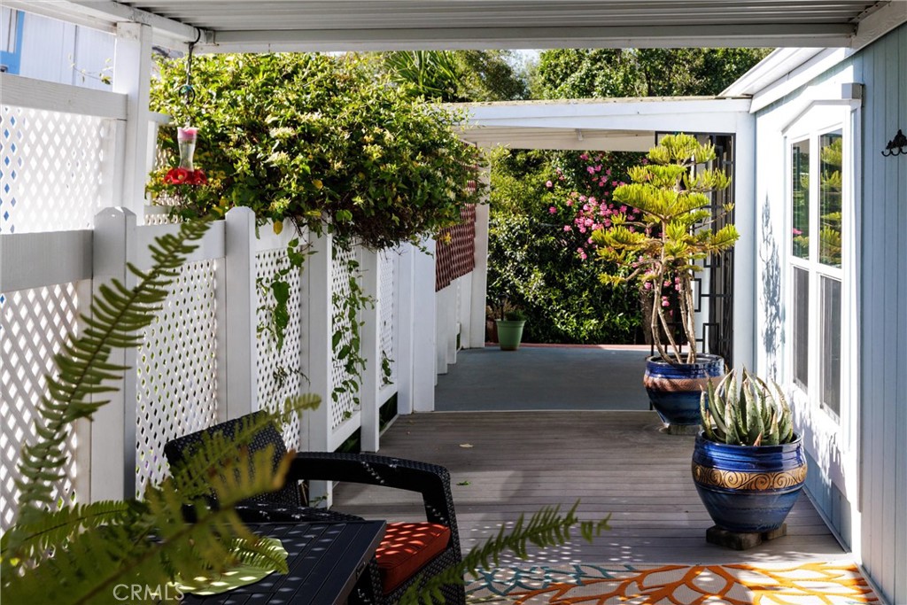 2400 Cienaga Street 33