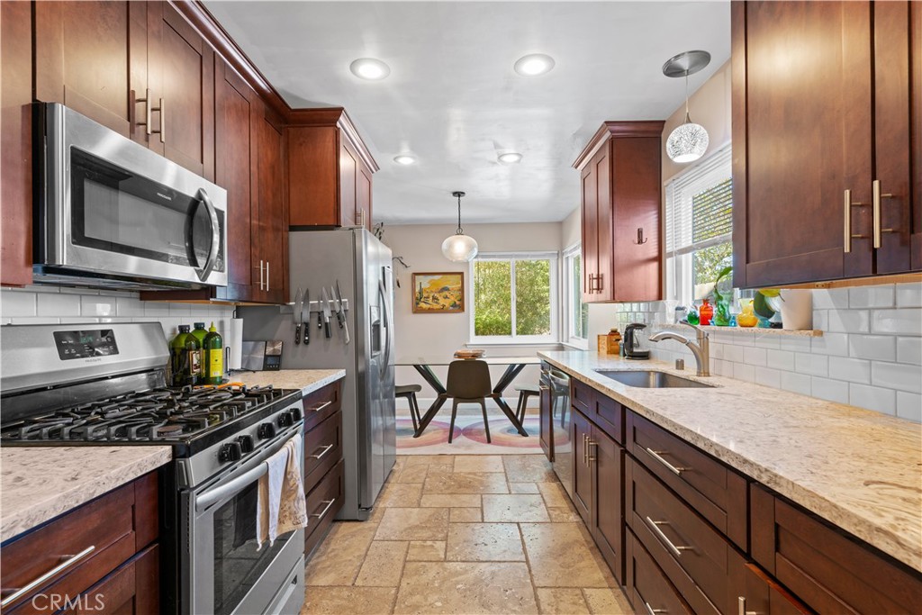 1172 Pacific Pointe Way