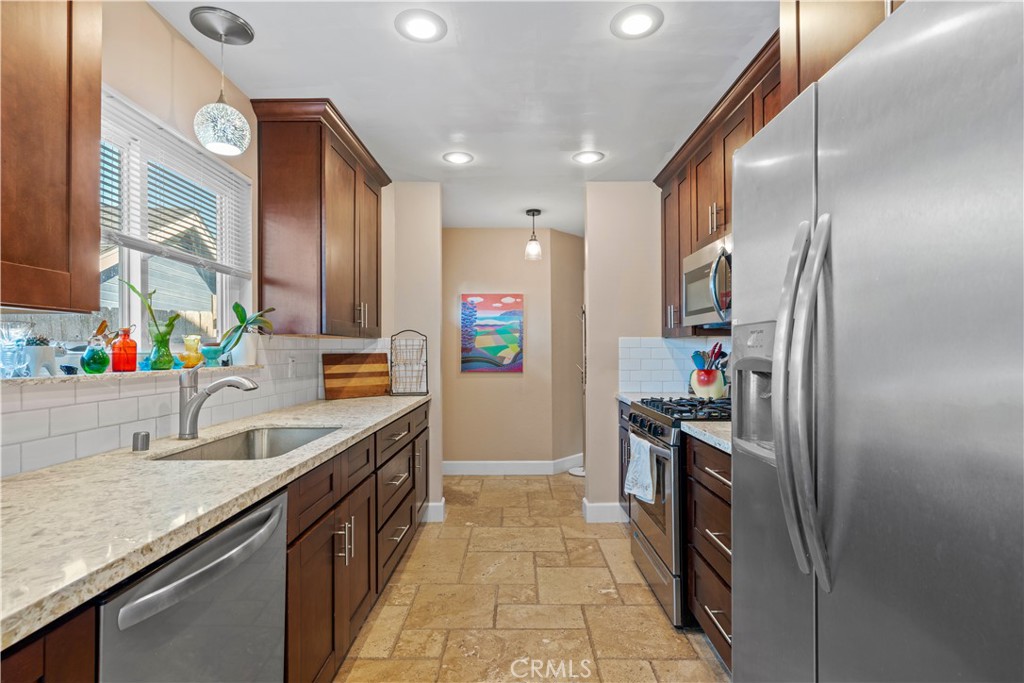 1172 Pacific Pointe Way