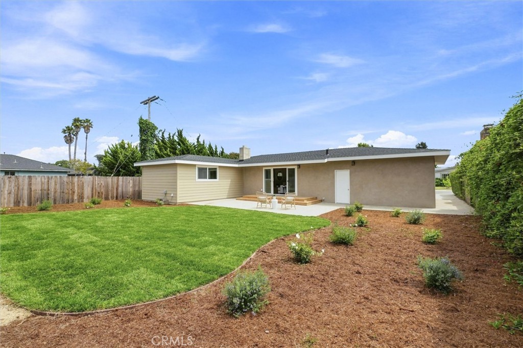 828 Willow