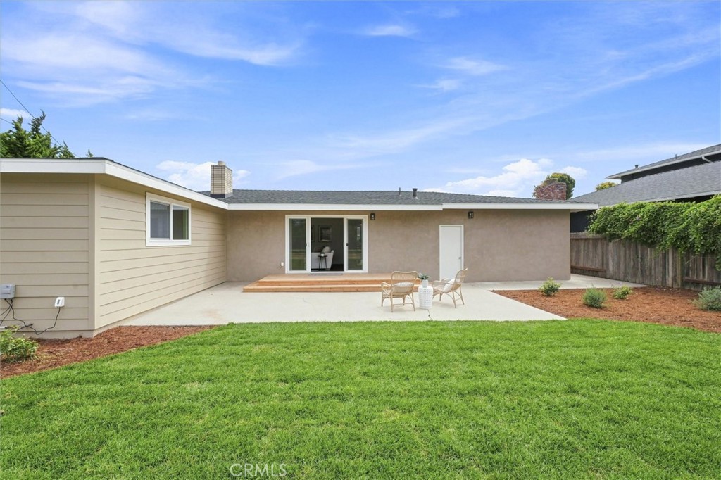 828 Willow