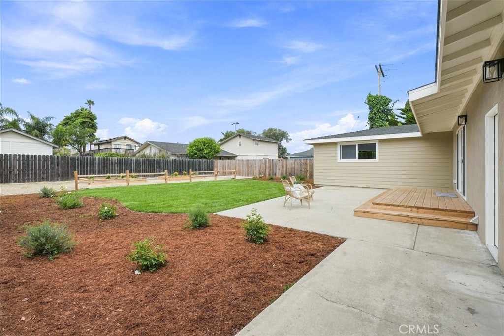 828 Willow